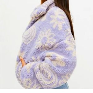 URBAN OUTFITTERS OLIVIA PRINT SHERPA JACKET